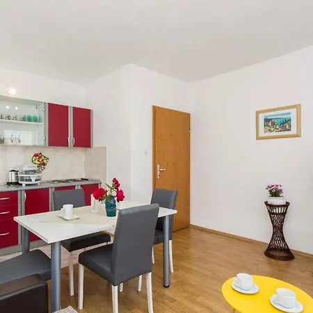Apartment In Silo/insel Krk 13496 *