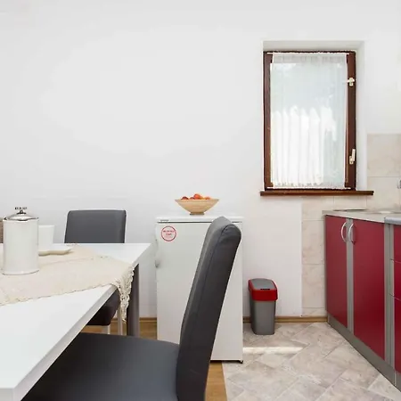 Apartment In Silo/insel Krk 13496 *